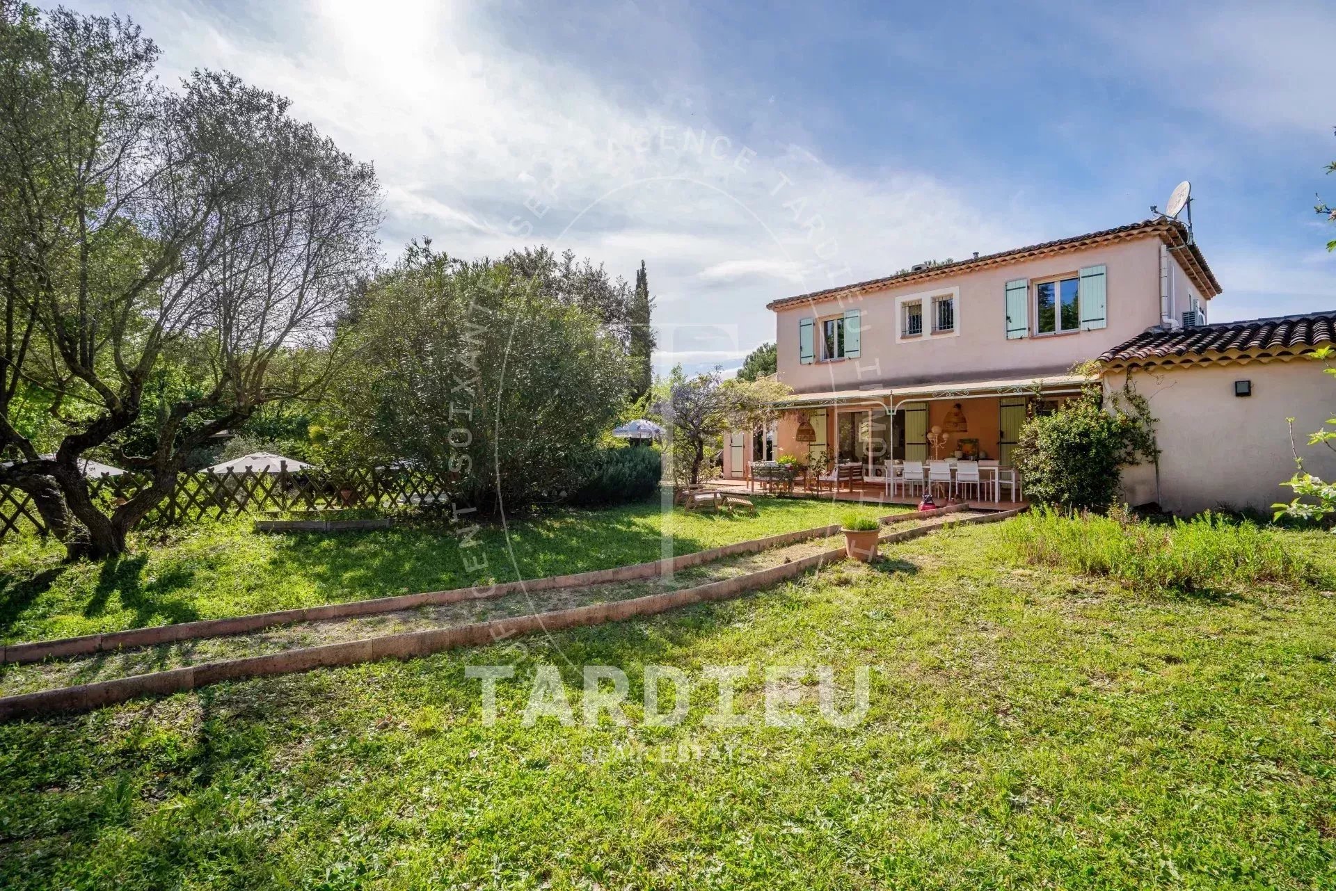 Mas de caractère, proche Gassin