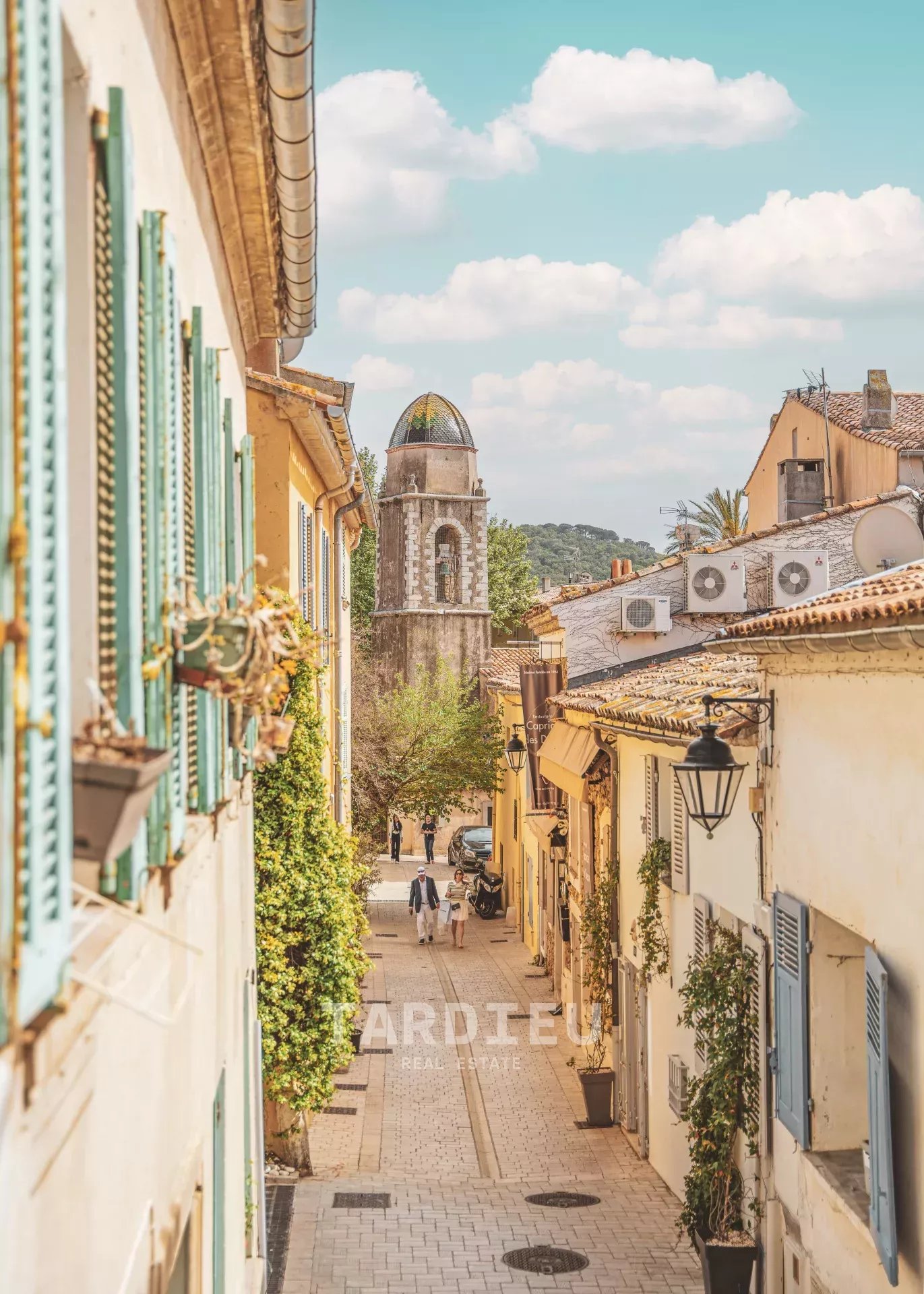 Duplex rénové, centre ancien village