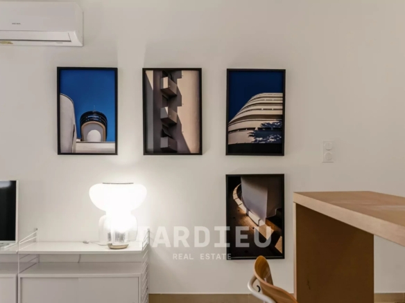 Saint-Tropez : appartement Art déco moderne