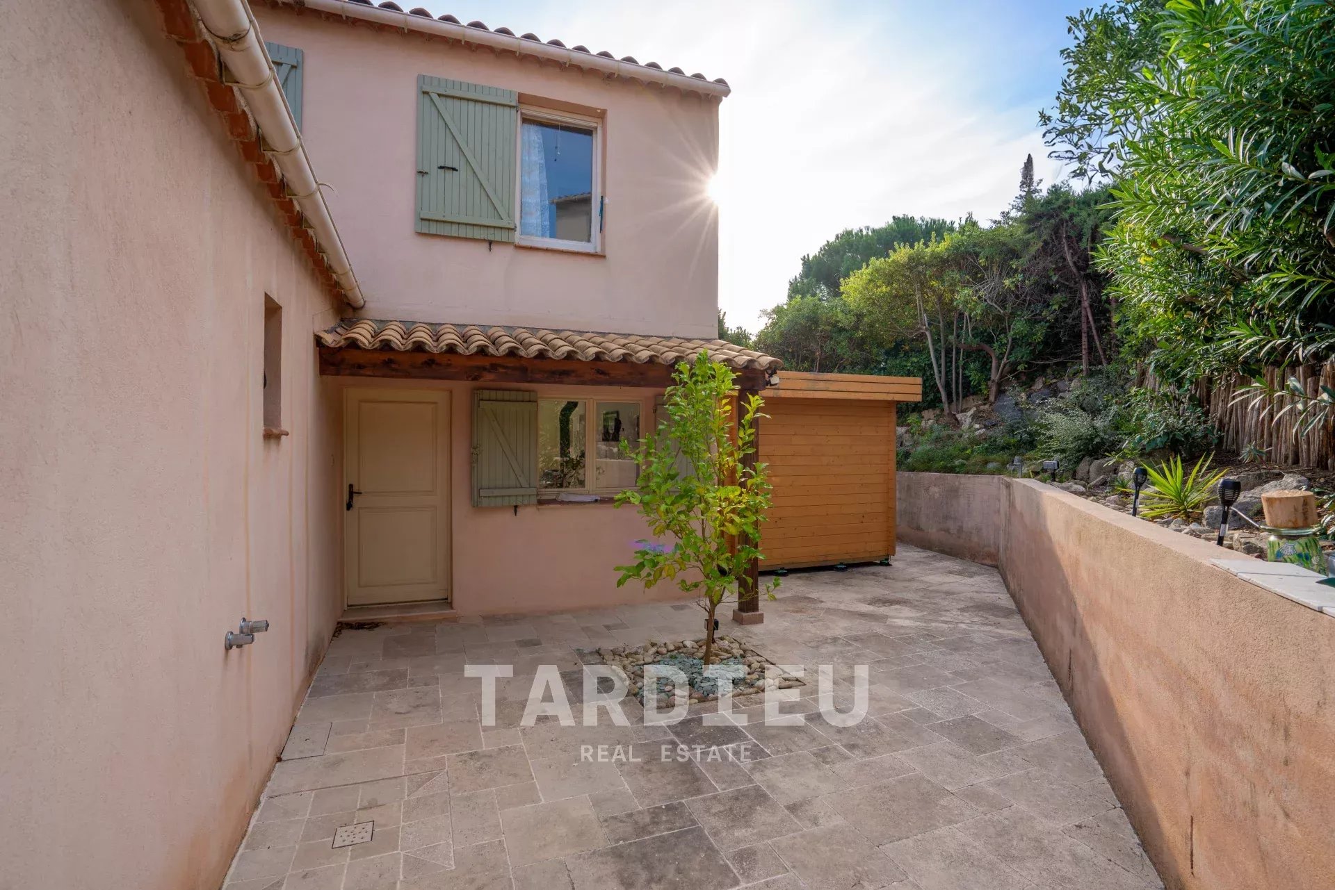 Maison mitoyenne, vue campagne dégagée