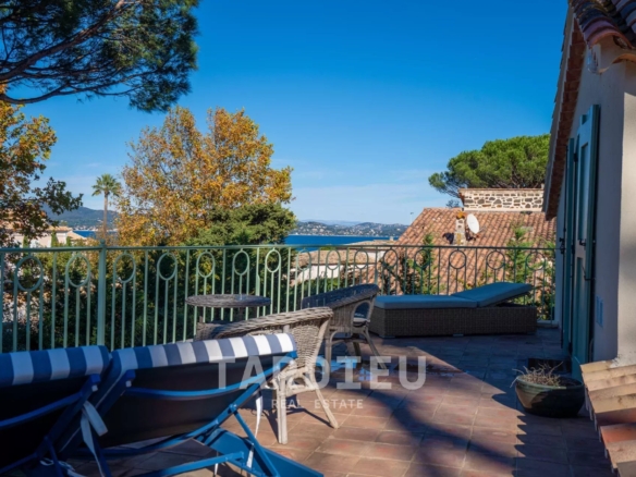 À vendre – Propriété rare à quelques minutes à pied du centre de Saint-Tropez et des plages
