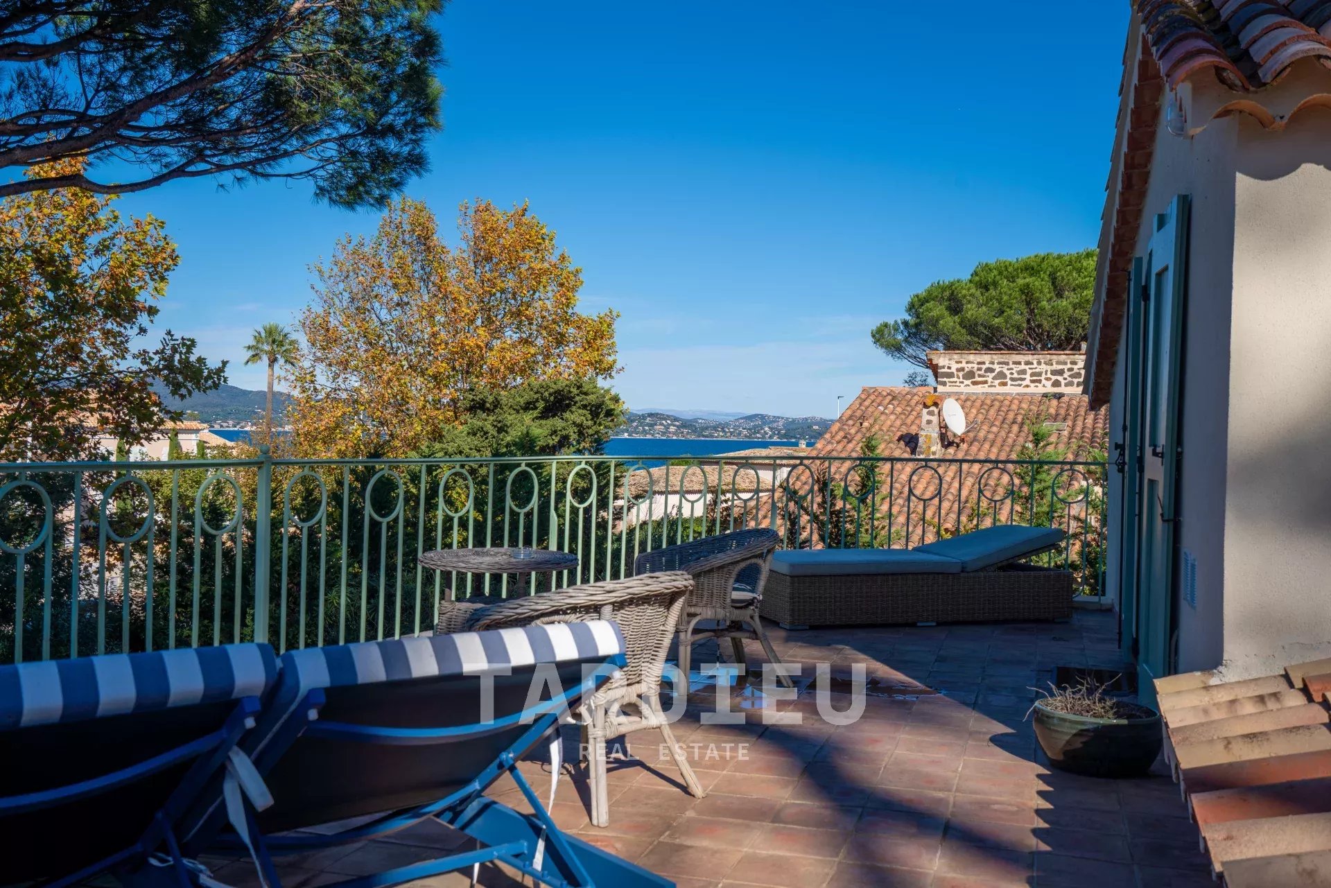 À vendre – Propriété rare à quelques minutes à pied du centre de Saint-Tropez et des plages