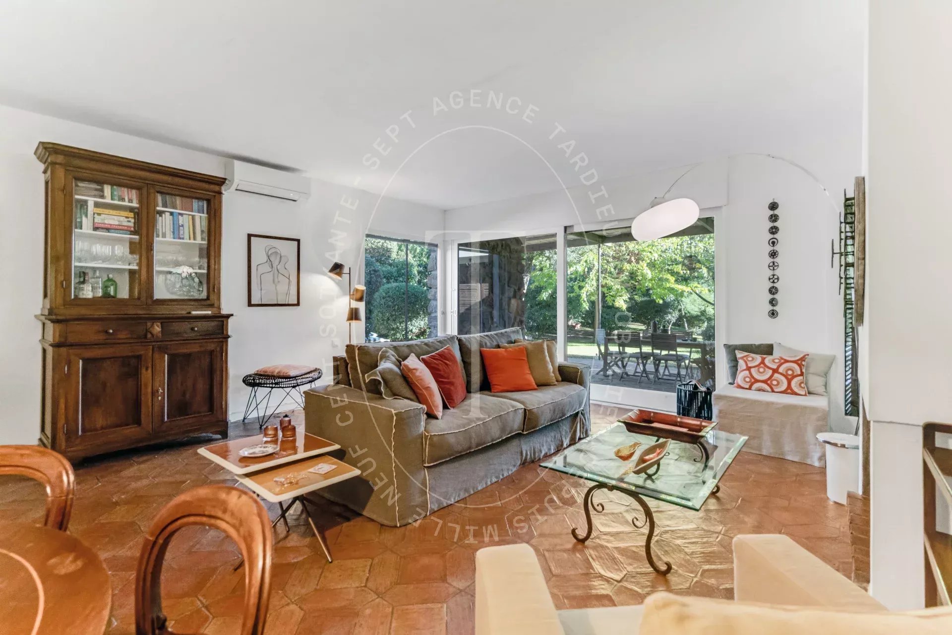 Charmante villa de plain-pied dans un domaine recherché à Grimaud