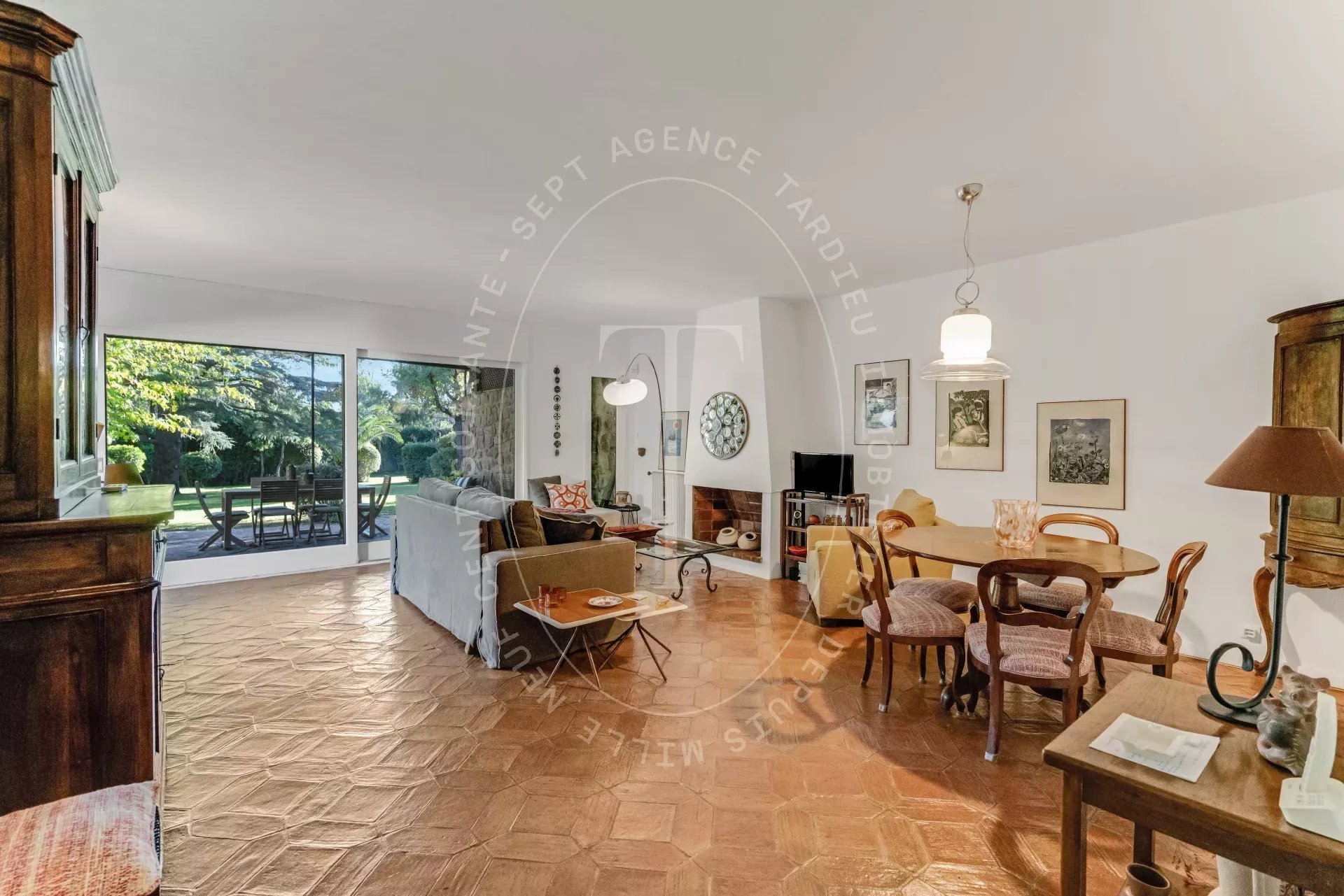 Charmante villa de plain-pied dans un domaine recherché à Grimaud