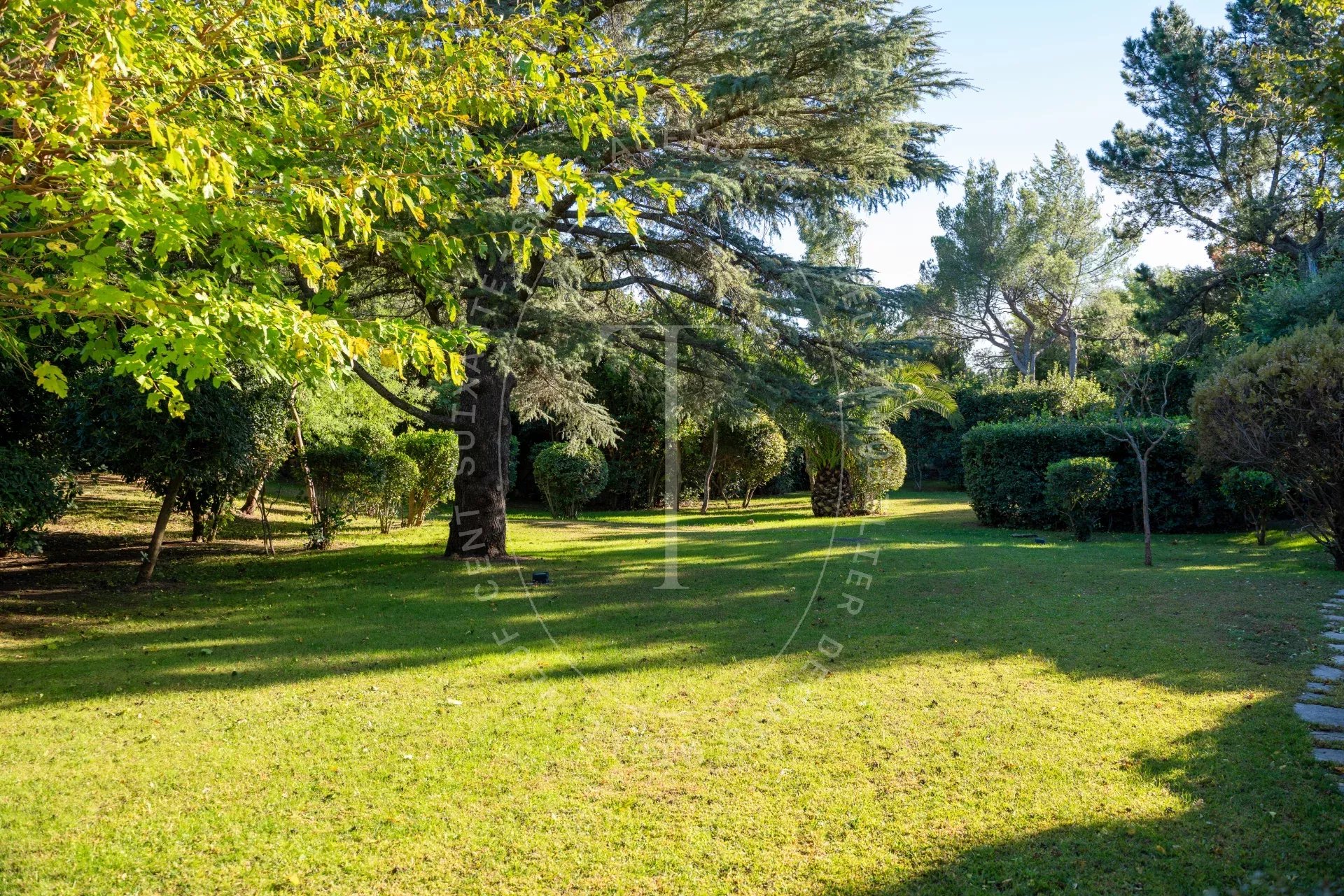 Charmante villa de plain-pied dans un domaine recherché à Grimaud
