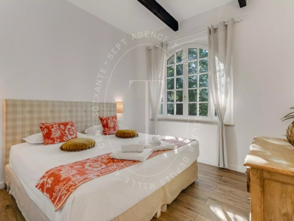 À vendre – Propriété rare à quelques minutes à pied du centre de Saint-Tropez et des plages