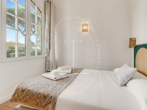 À vendre – Propriété rare à quelques minutes à pied du centre de Saint-Tropez et des plages