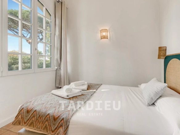 À vendre – Propriété rare à quelques minutes à pied du centre de Saint-Tropez et des plages
