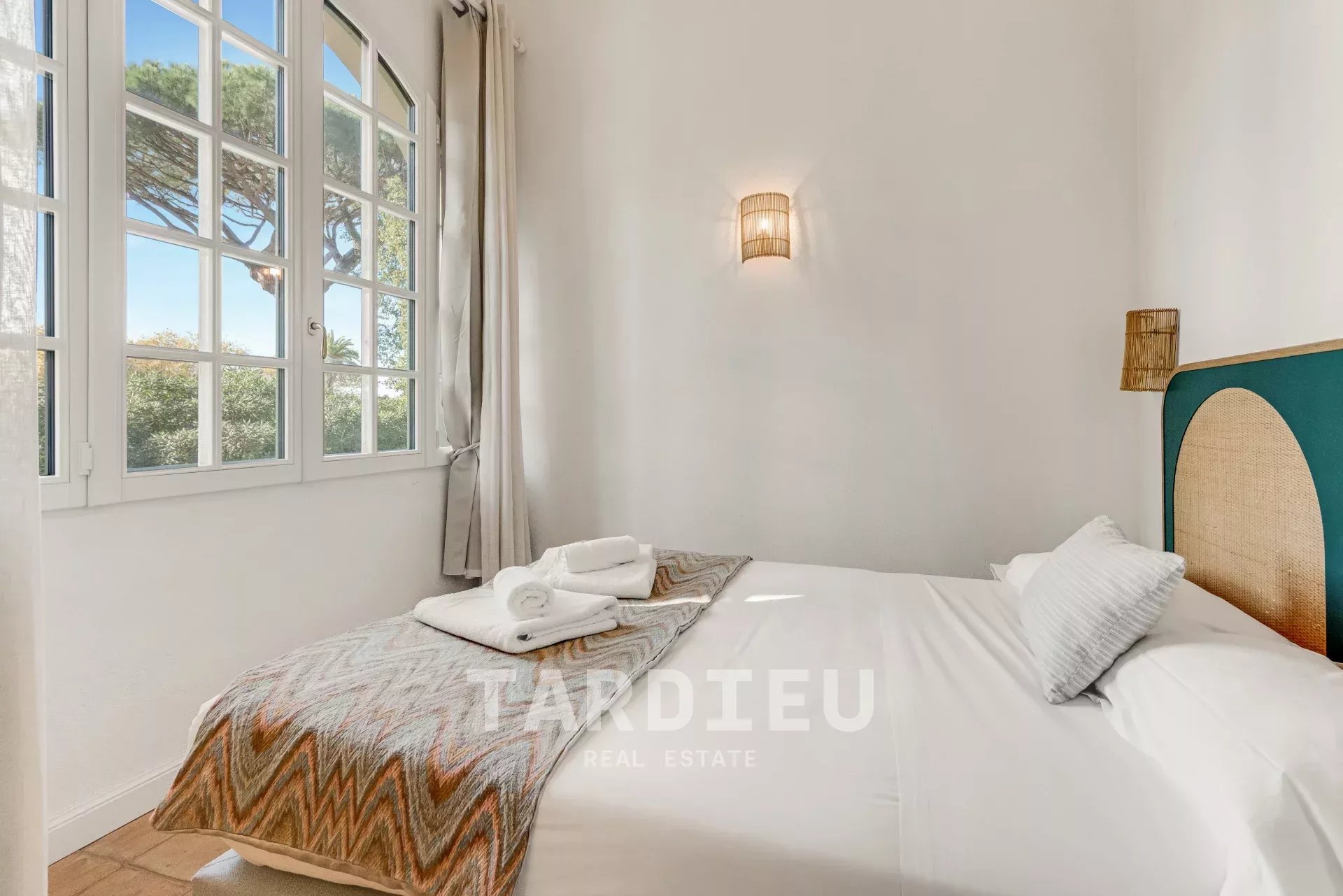 À vendre – Propriété rare à quelques minutes à pied du centre de Saint-Tropez et des plages