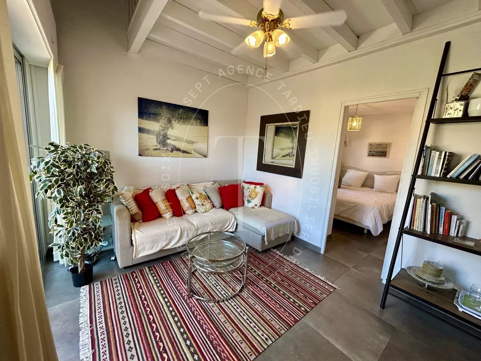 4-ROOM DUPLEX – IN THE HEART OF SAINT-TROPEZ