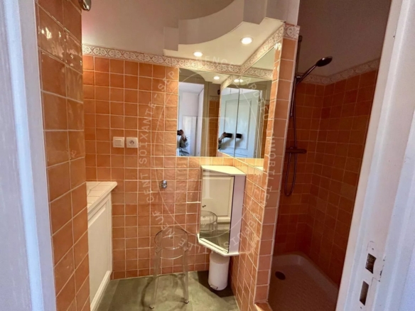 DUPLEX 4 PIÈCES – AU CŒUR DE SAINT-TROPEZ