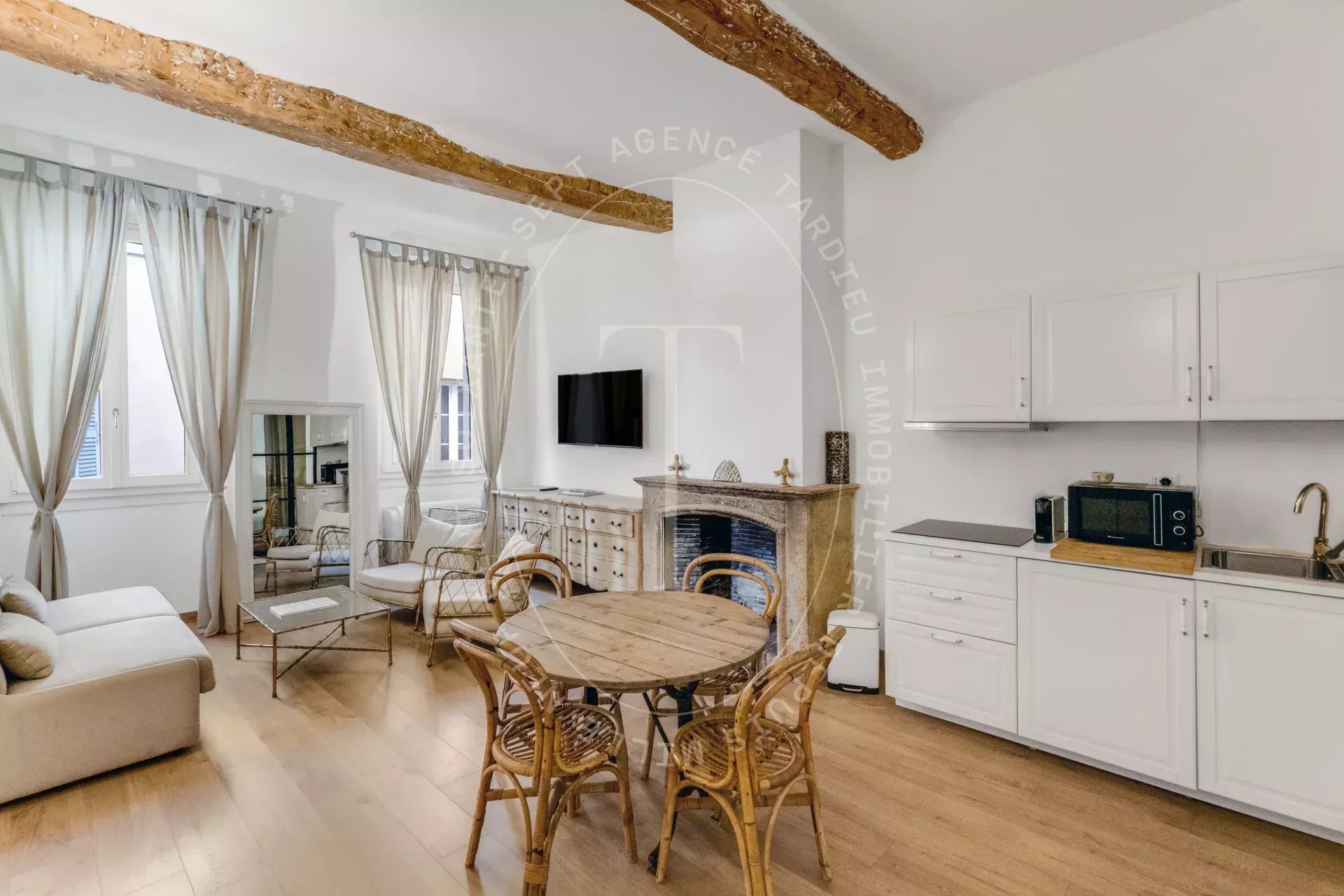 La Ponche Apartment, Historic Heart