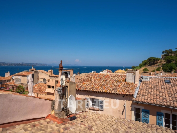 Saint-Tropez : Maison rénovée centre village
