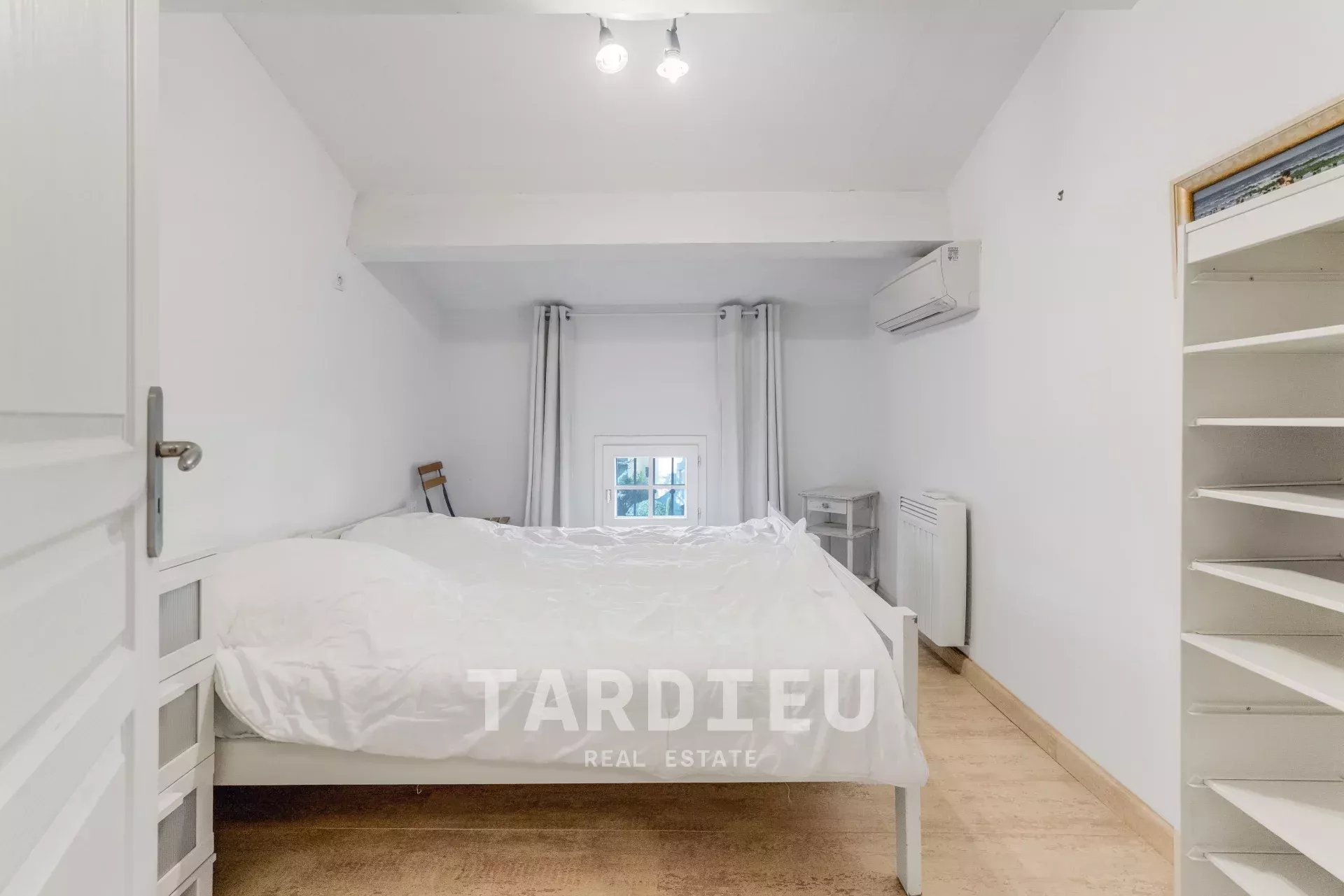 DUPLEX 4 PIÈCES – AU CŒUR DE SAINT-TROPEZ
