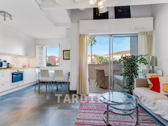 DUPLEX 4 PIÈCES – AU CŒUR DE SAINT-TROPEZ