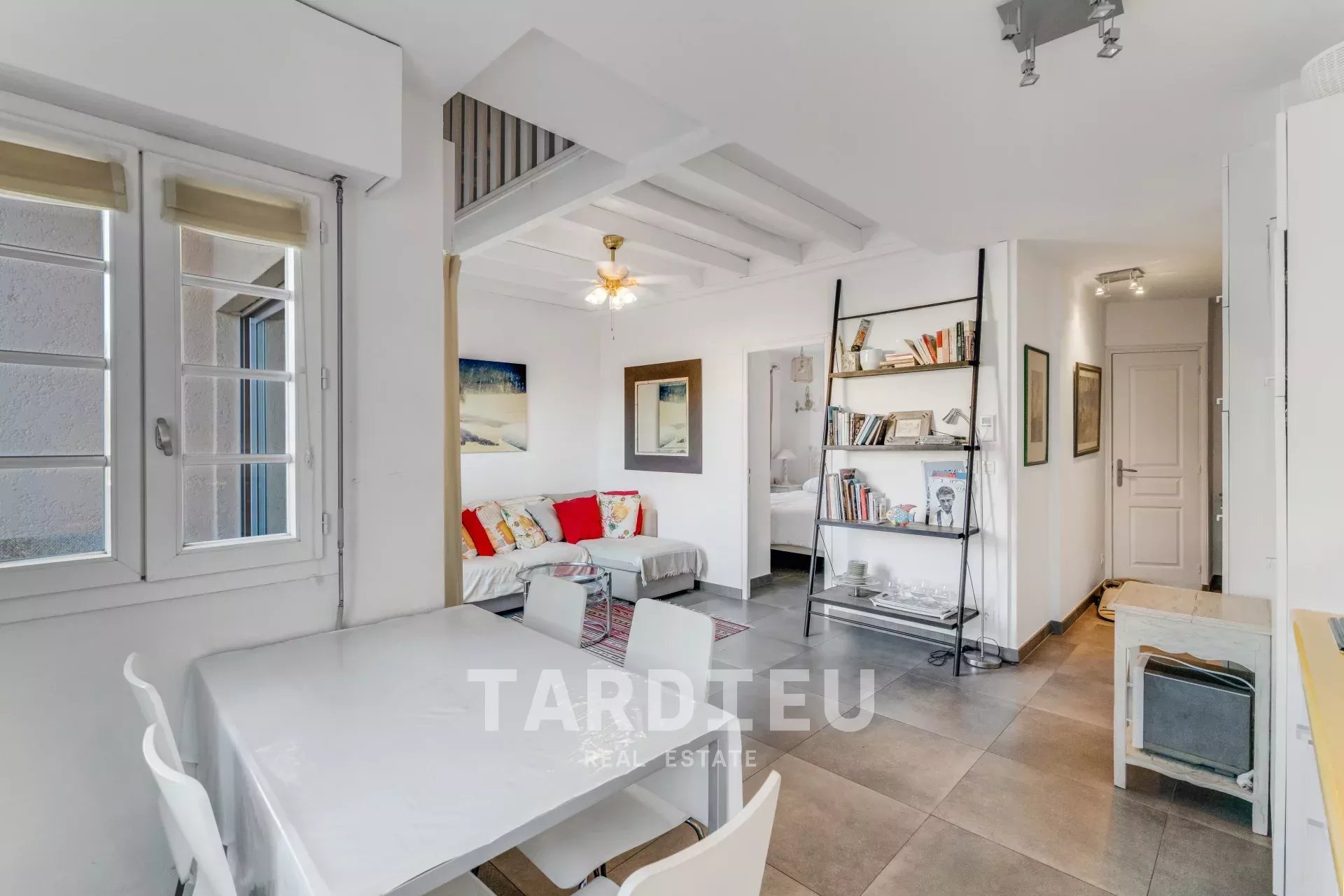 DUPLEX 4 PIÈCES – AU CŒUR DE SAINT-TROPEZ
