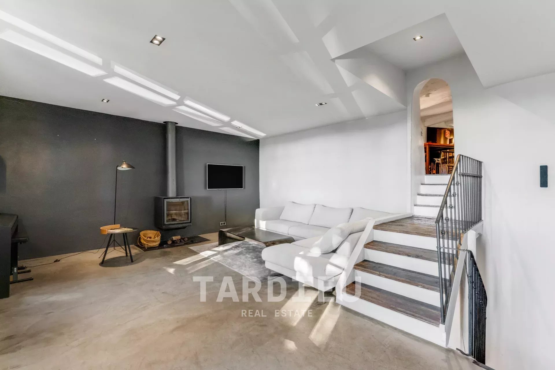 Maison de village - vue dégagée