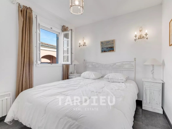 DUPLEX 4 PIÈCES – AU CŒUR DE SAINT-TROPEZ