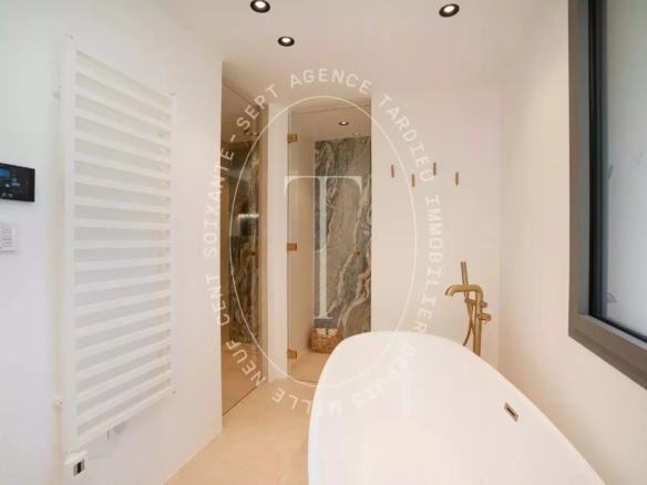 Villa tropézienne rénovée, charme authentique