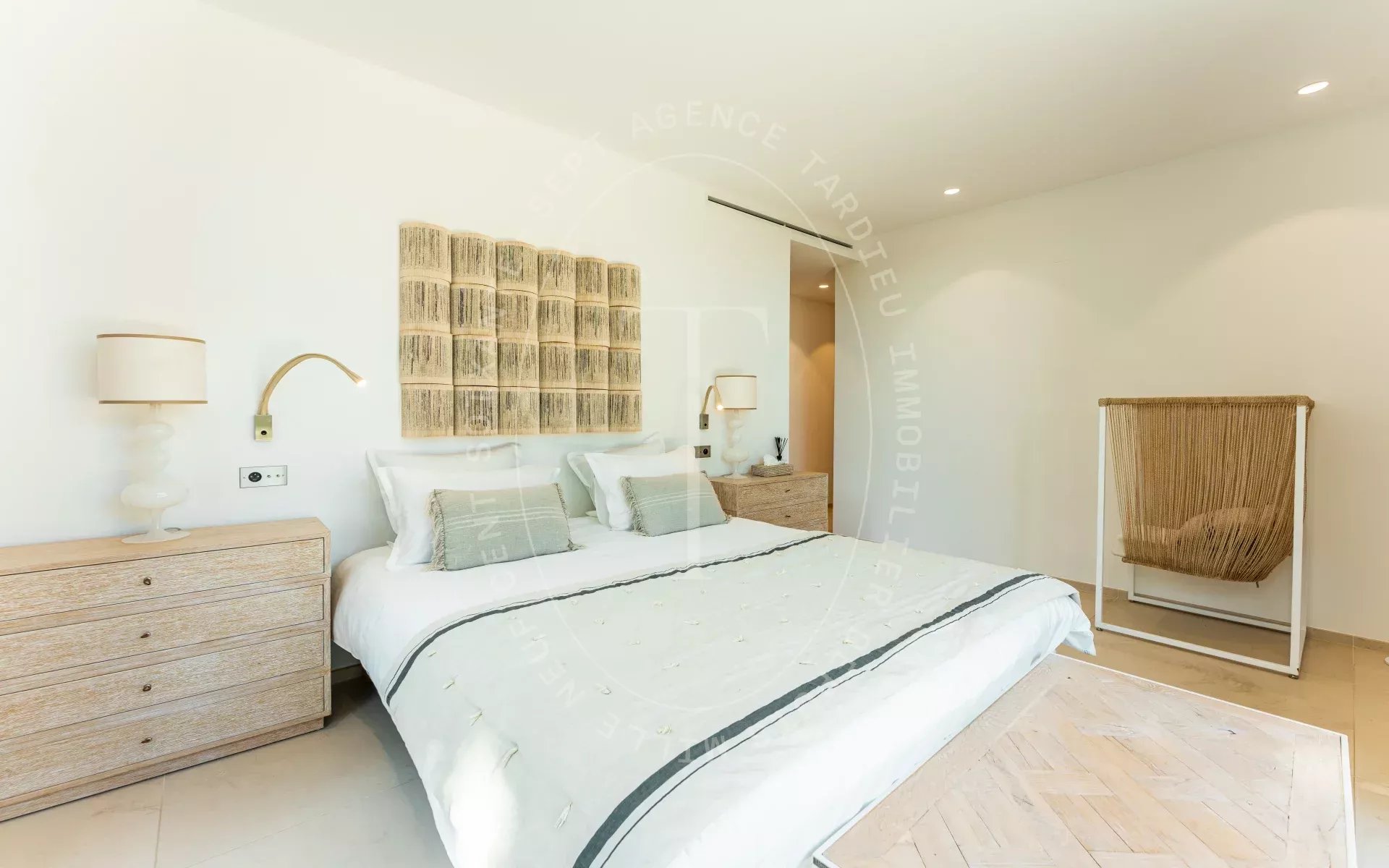 Villa avec vue dégagée sur les vignes et la mer