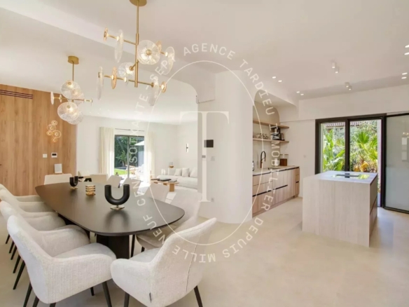 Villa tropézienne rénovée, charme authentique