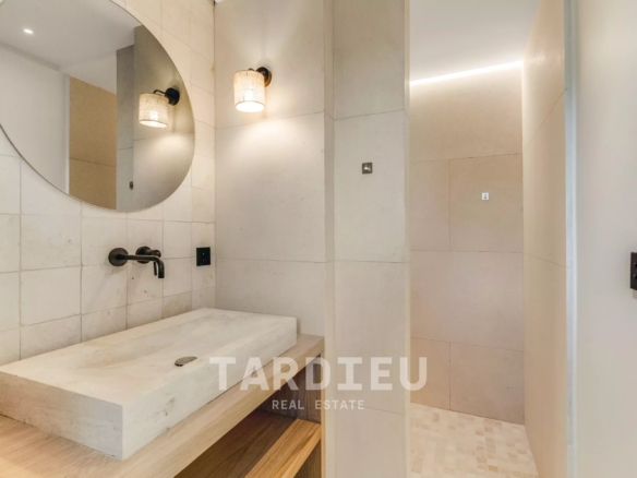 RAMATUELLE - VILLA ELEGANTE A QUELQUES PAS DU CLUB 55