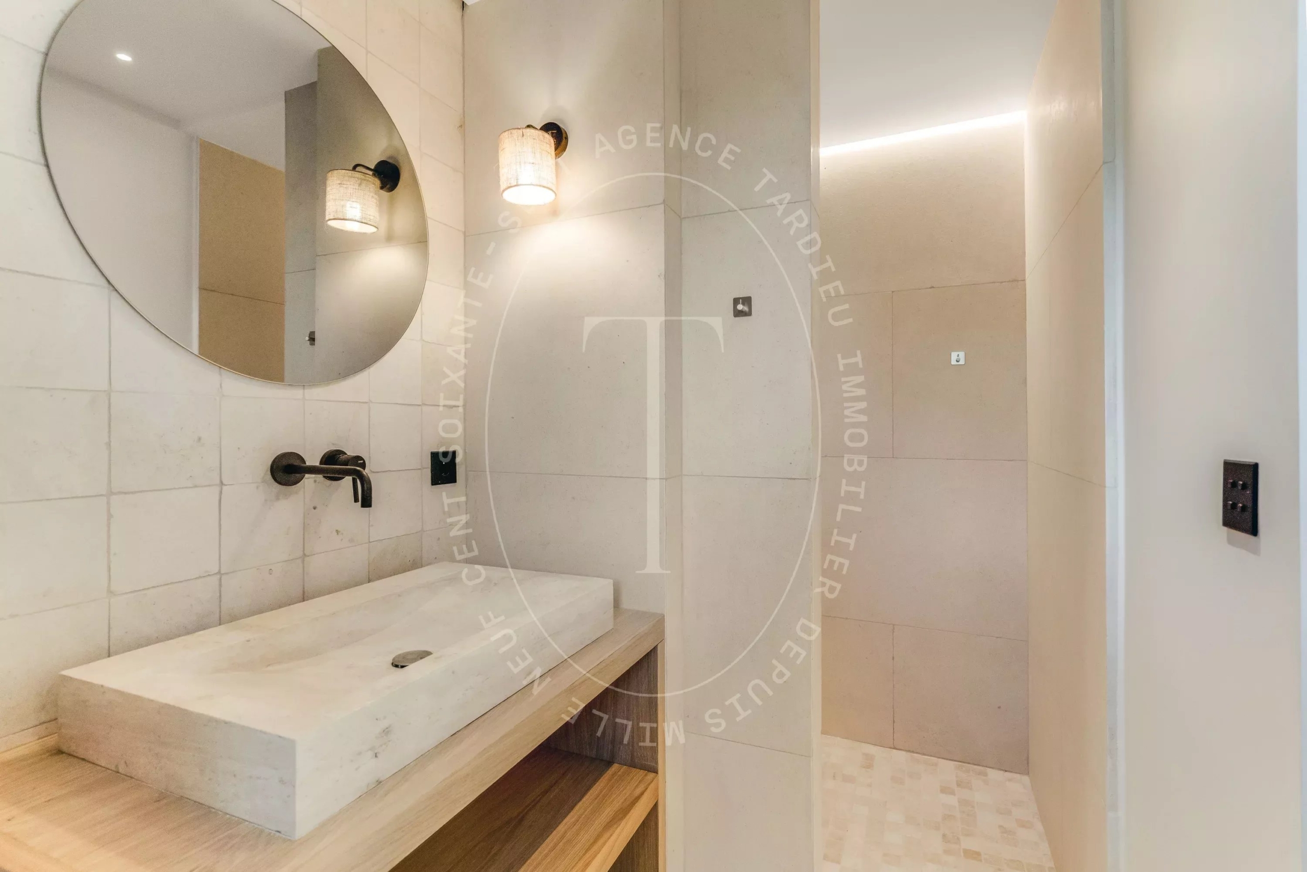 RAMATUELLE - VILLA ELEGANTE A QUELQUES PAS DU CLUB 55