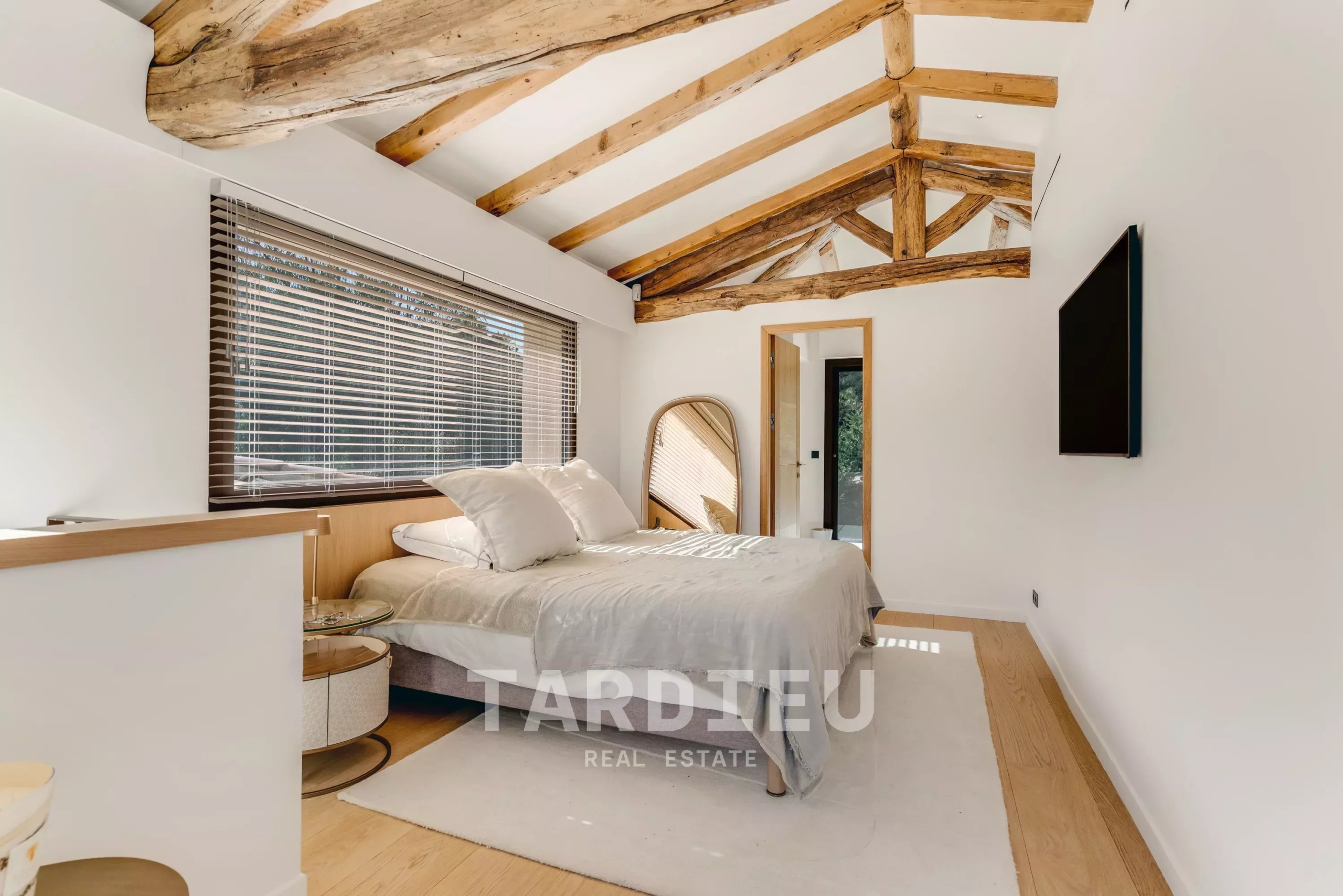 RAMATUELLE - VILLA ELEGANTE A QUELQUES PAS DU CLUB 55