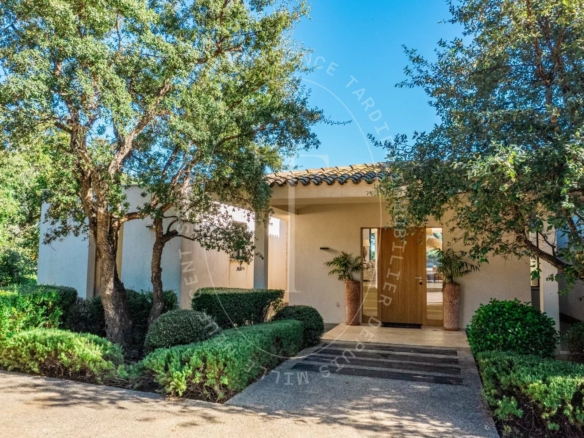 Villa avec vue dégagée sur les vignes et la mer