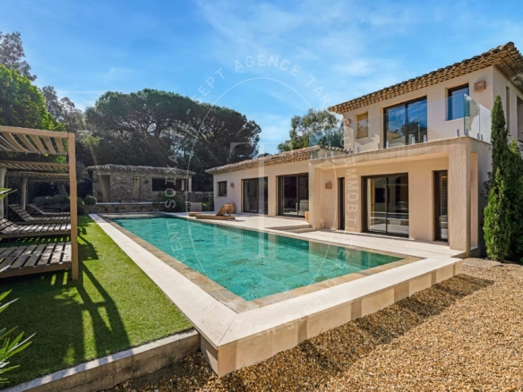 RAMATUELLE - VILLA ELEGANTE A QUELQUES PAS DU CLUB 55