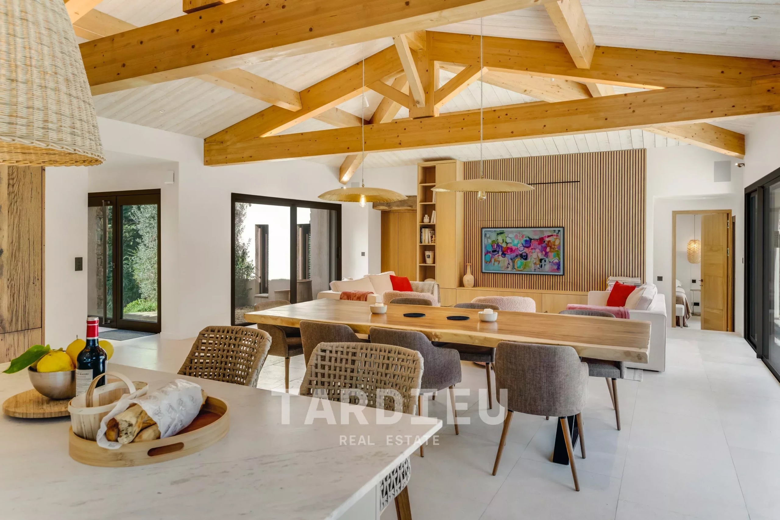 RAMATUELLE - VILLA ELEGANTE A QUELQUES PAS DU CLUB 55