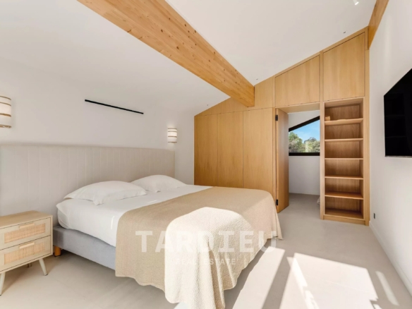 RAMATUELLE - VILLA ELEGANTE A QUELQUES PAS DU CLUB 55