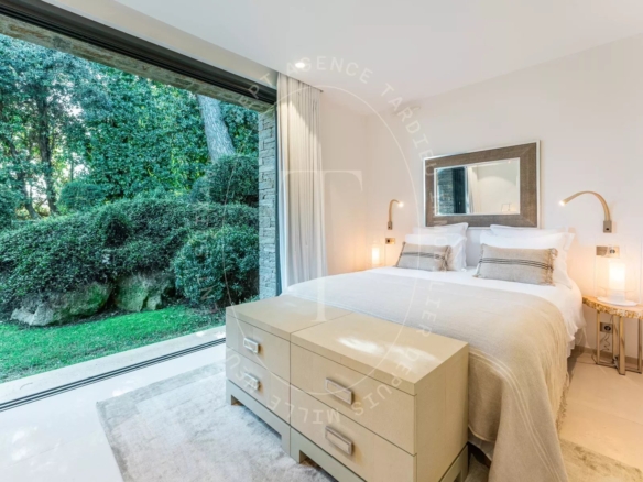 Villa avec vue dégagée sur les vignes et la mer