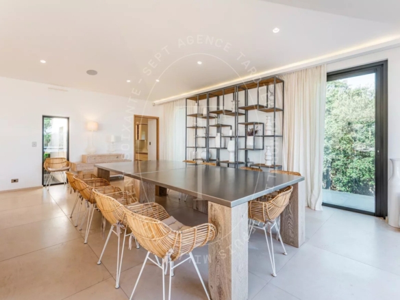 Villa avec vue dégagée sur les vignes et la mer