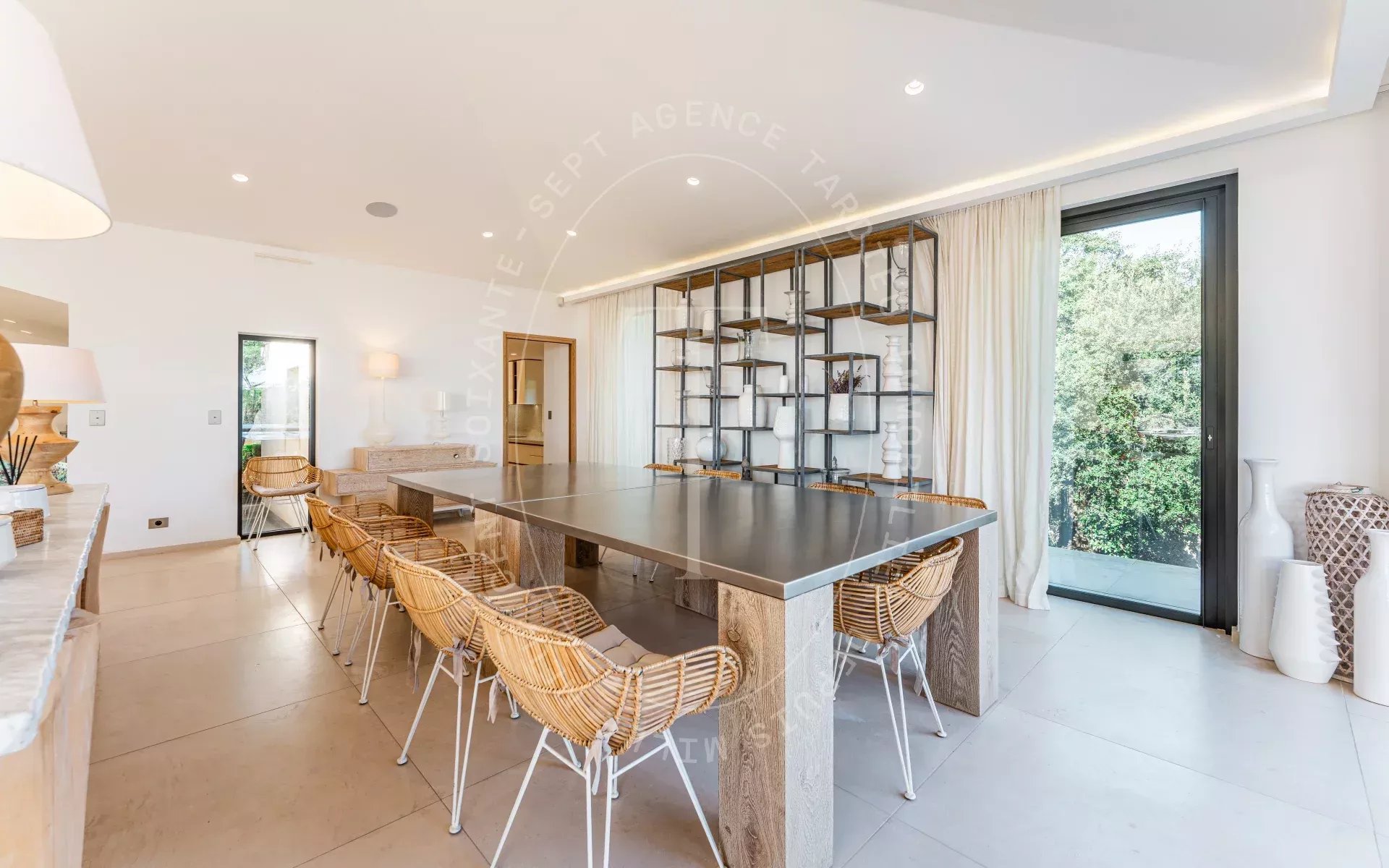 Villa avec vue dégagée sur les vignes et la mer