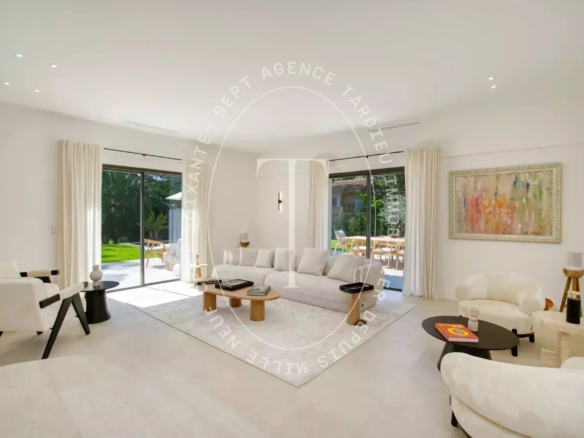 Villa tropézienne rénovée, charme authentique