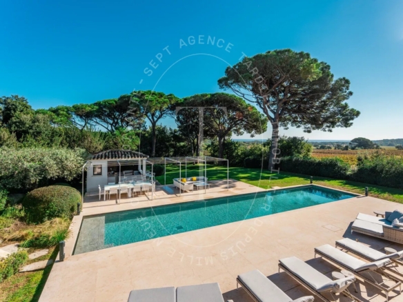 Villa avec vue dégagée sur les vignes et la mer