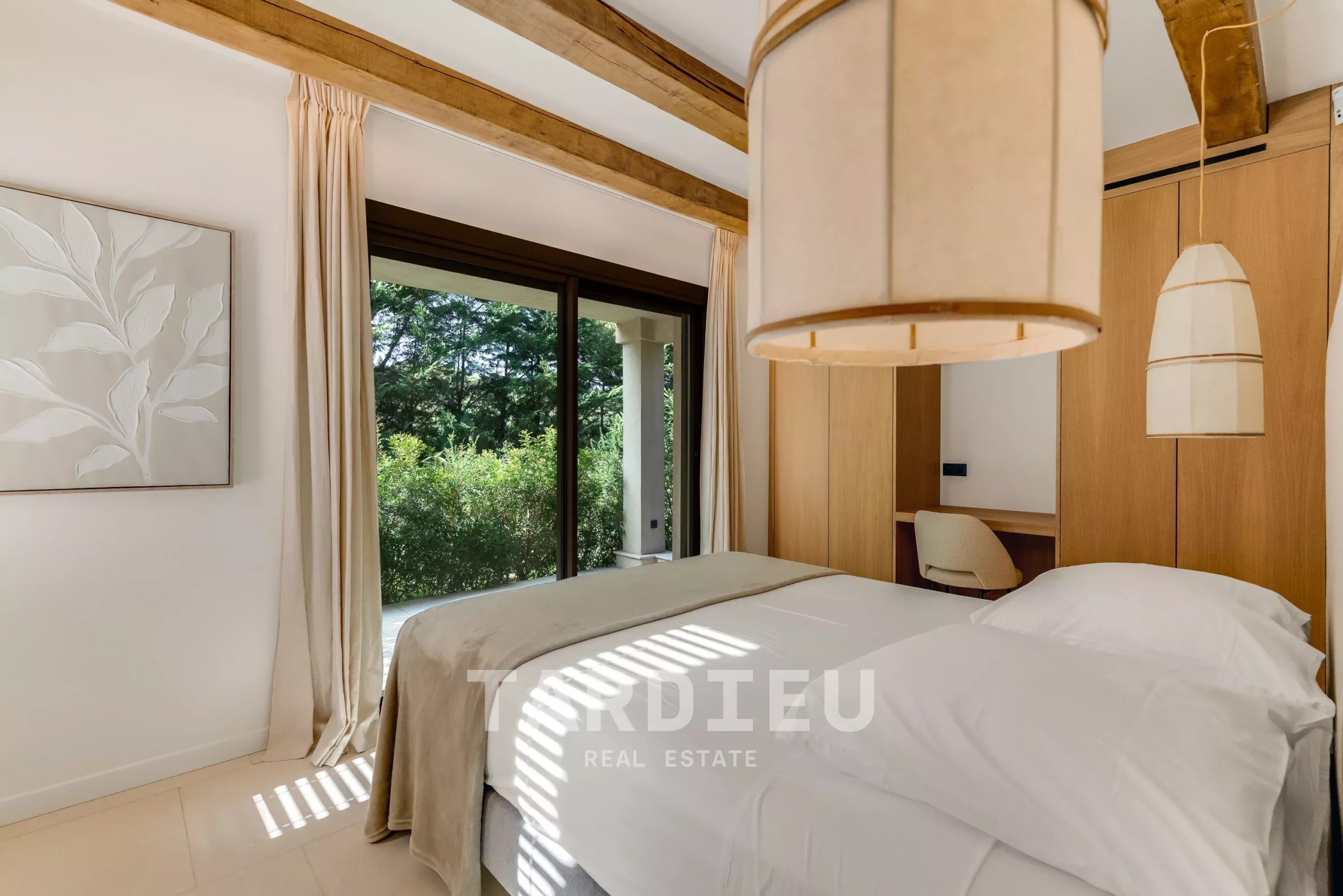 RAMATUELLE - VILLA ELEGANTE A QUELQUES PAS DU CLUB 55