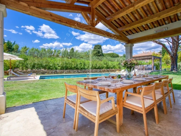 Villa contemporaine avec piscine proche centre ville