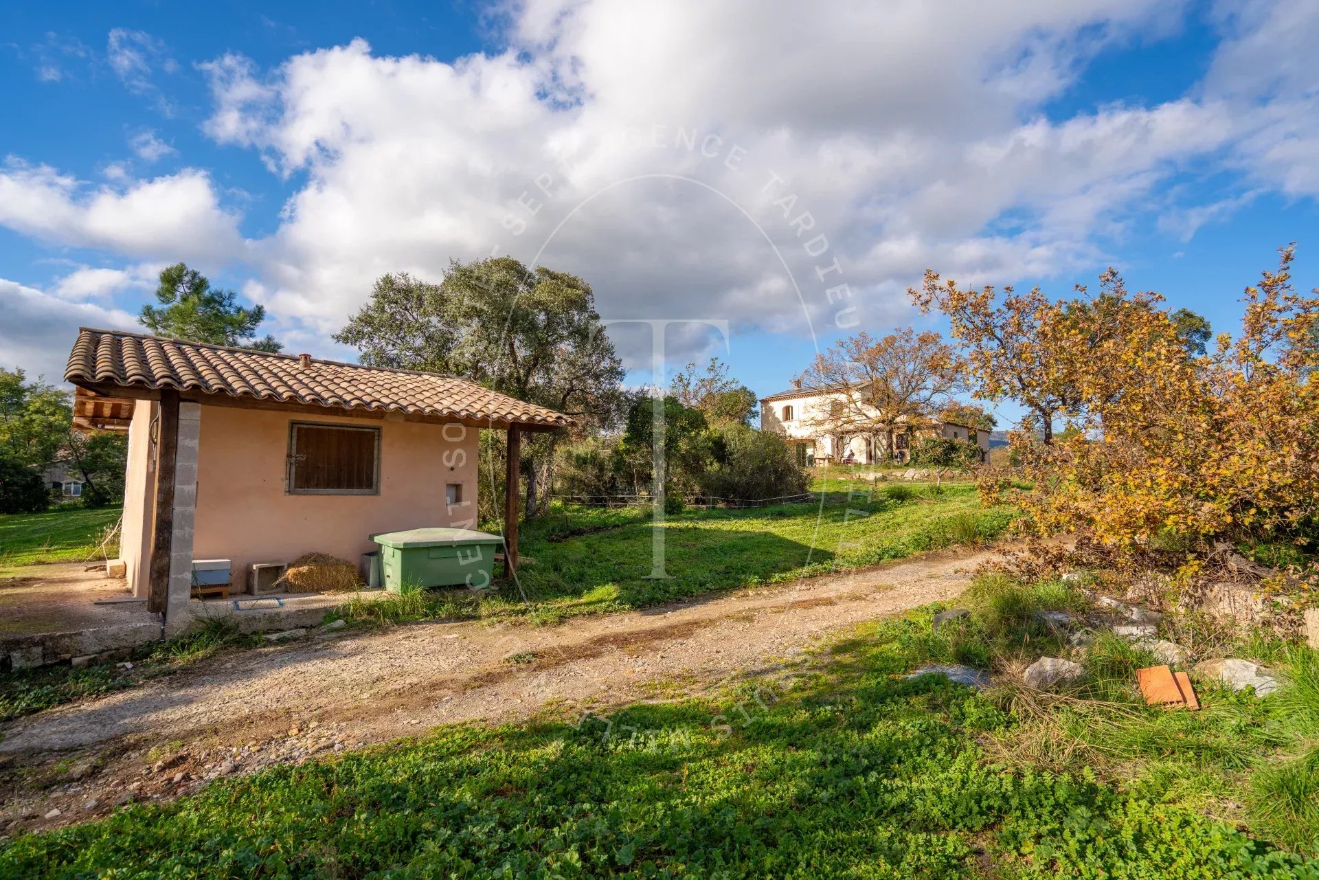 Propriété familiale sur 2.35 ha