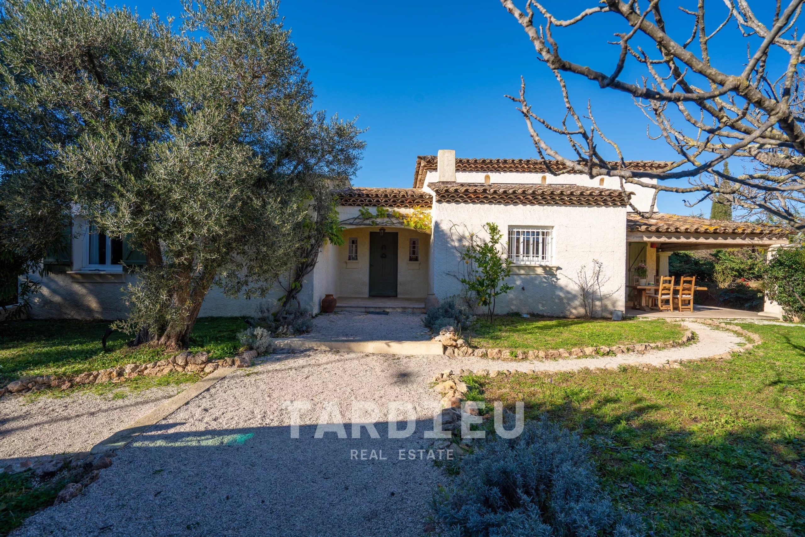 Villa 5 chambres avec vue dégagée - Cogolin