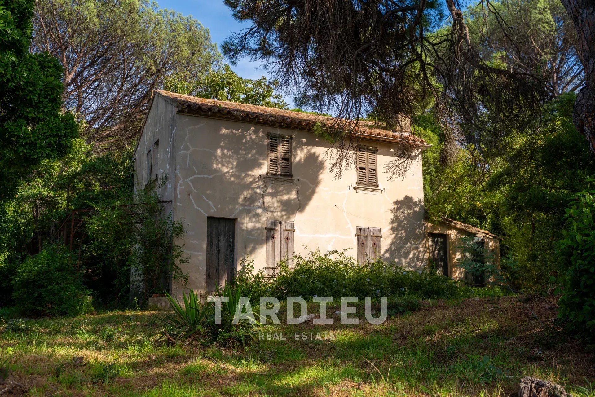 Saint-Tropez : Bâtisses de caractère au cœur