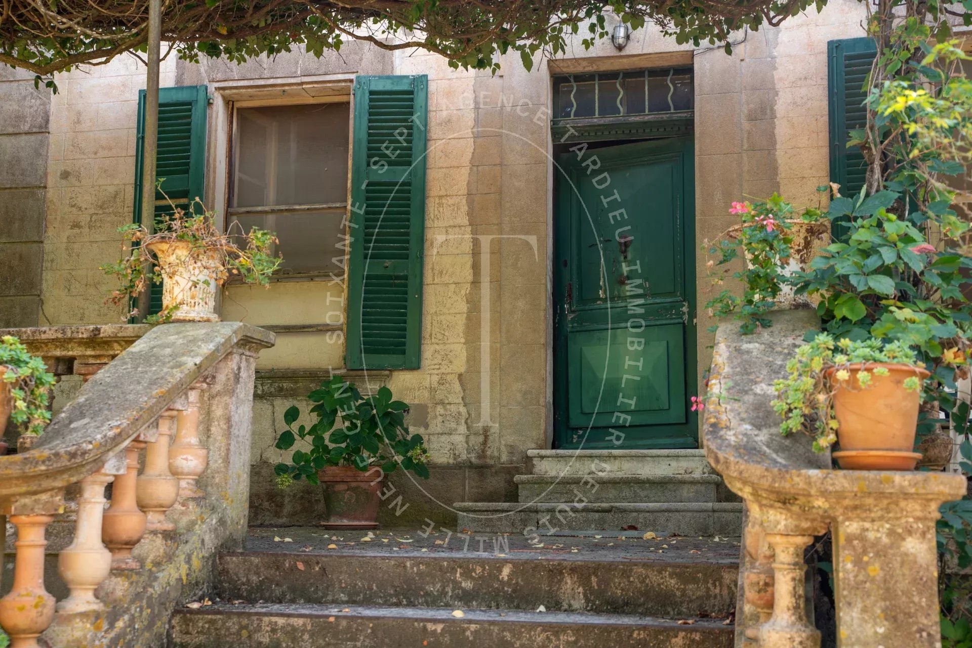Saint-Tropez : Bâtisses de caractère au cœur