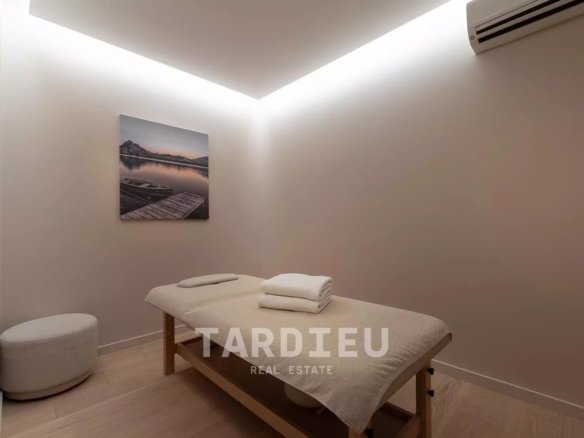 VILLA NEO PROVENCALE - SALINS SAINT -TROPEZ