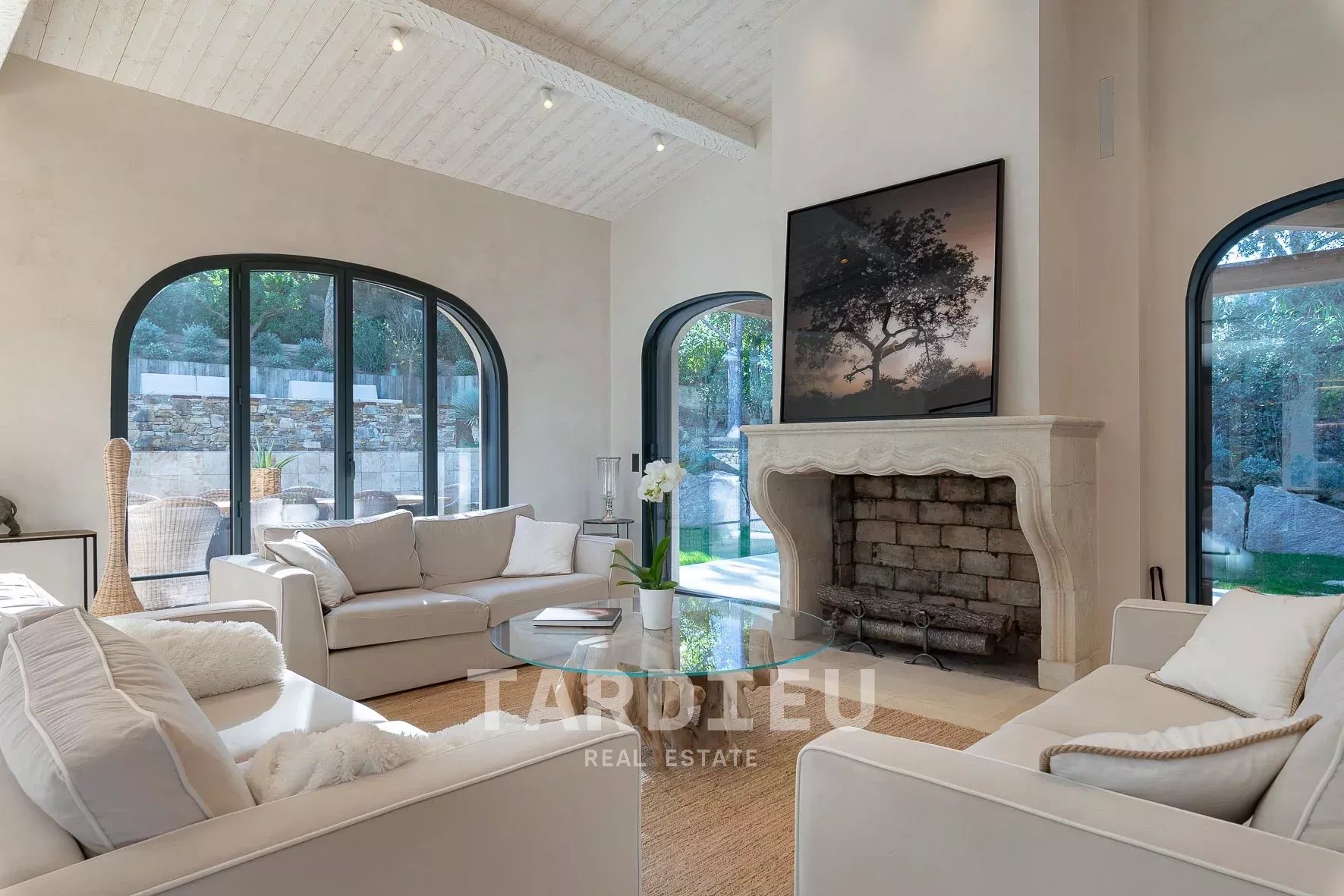 VILLA NEO PROVENCALE - SALINS SAINT -TROPEZ