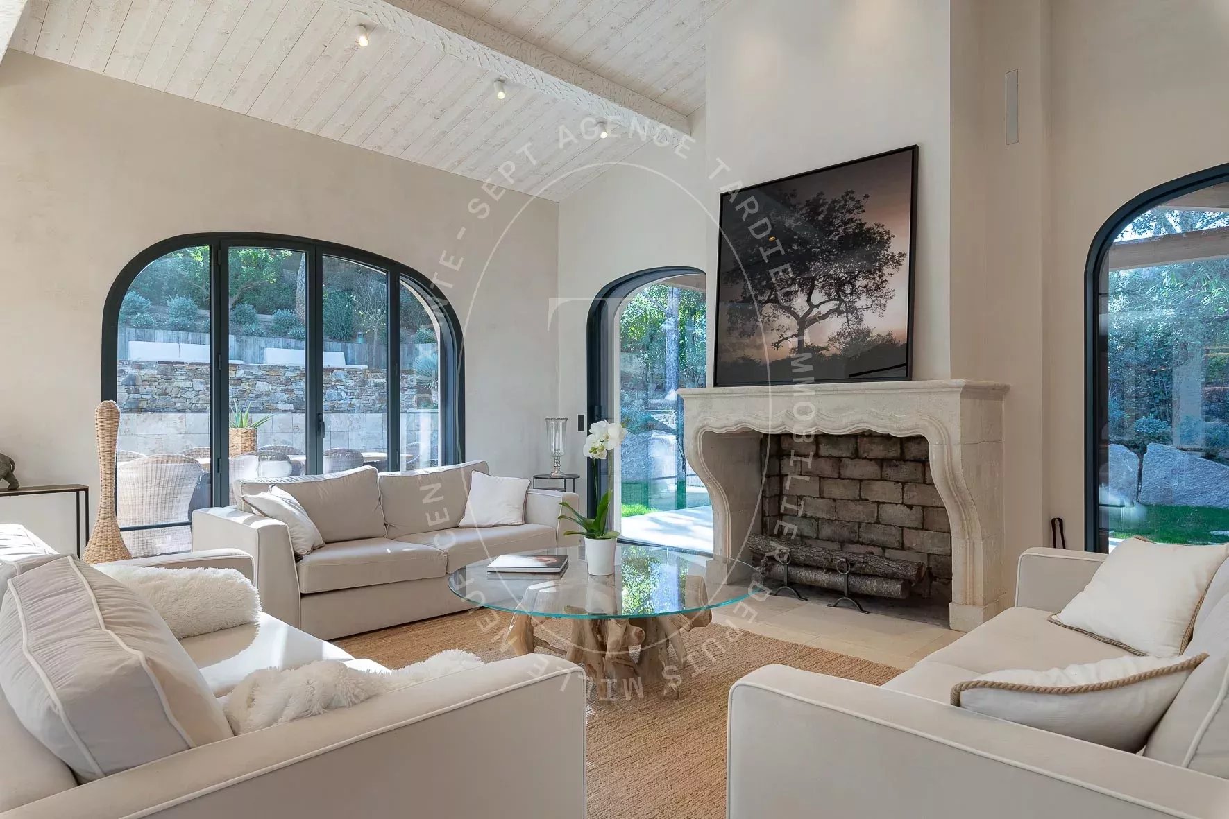 VILLA NEO PROVENCALE - SALINS SAINT -TROPEZ