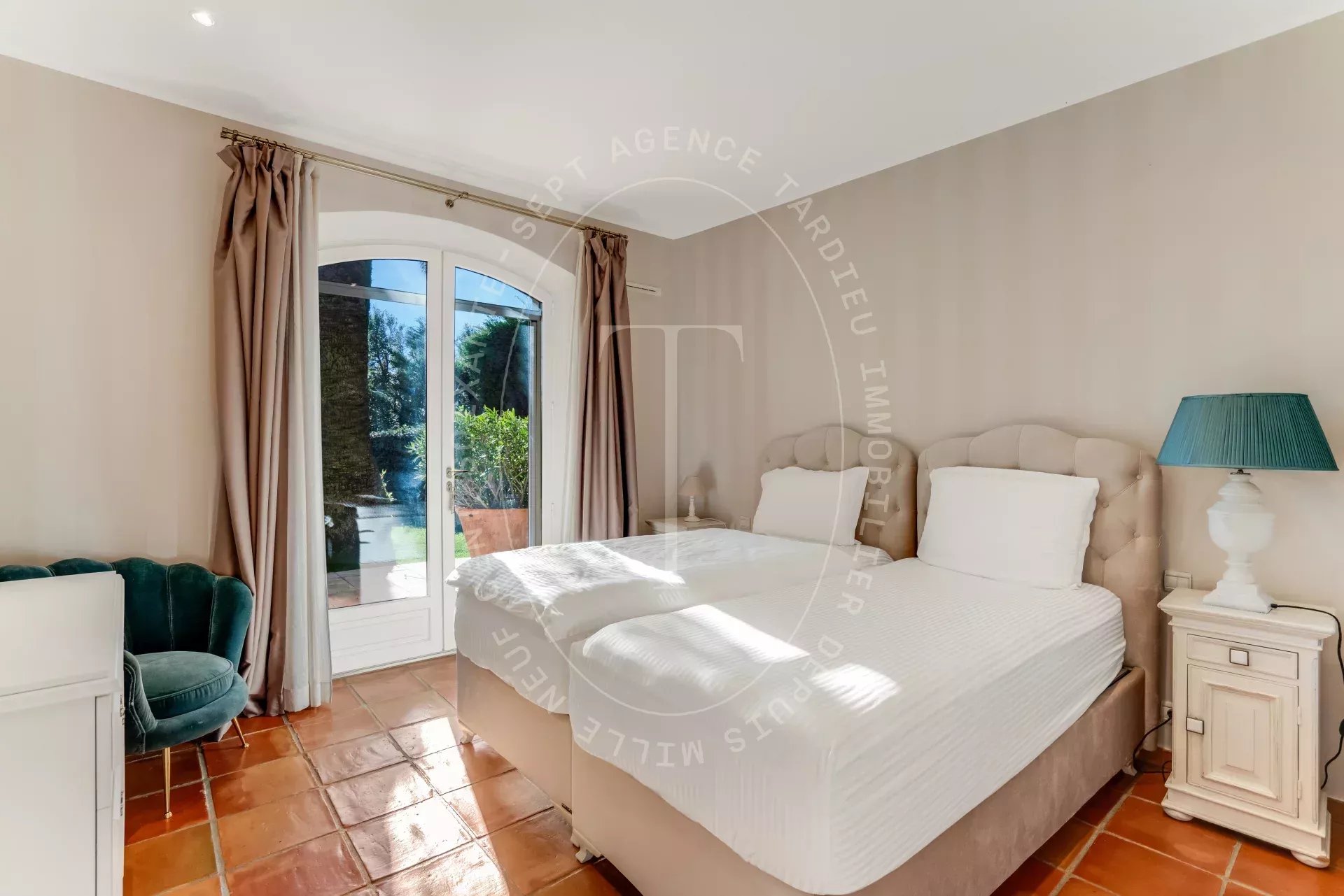 Maison provençale de 267 m² avec piscine