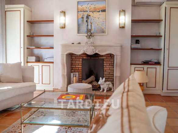 Maison provençale de 267 m² avec piscine