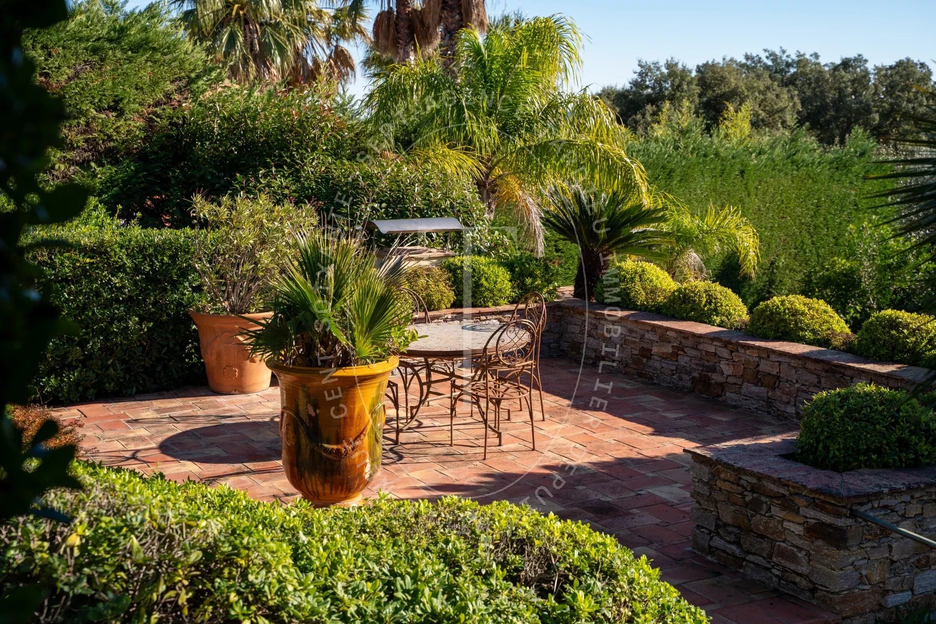 Maison provençale de 267 m² avec piscine