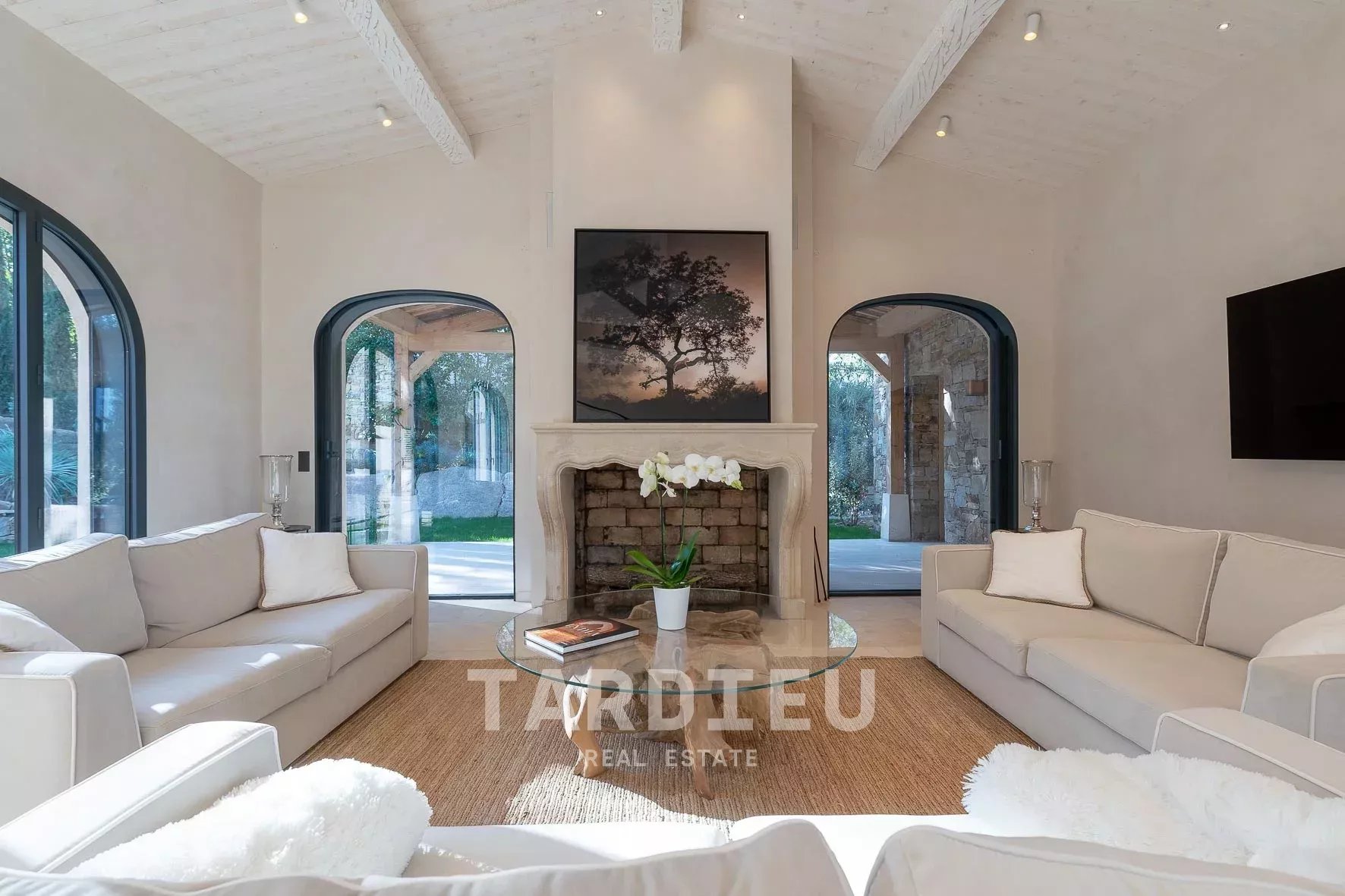 VILLA NEO PROVENCALE - SALINS SAINT -TROPEZ